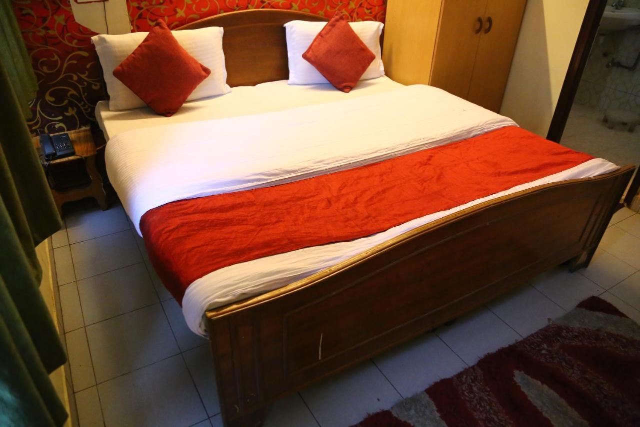 Hotel Diamond Palace Chandigarh Bagian luar foto