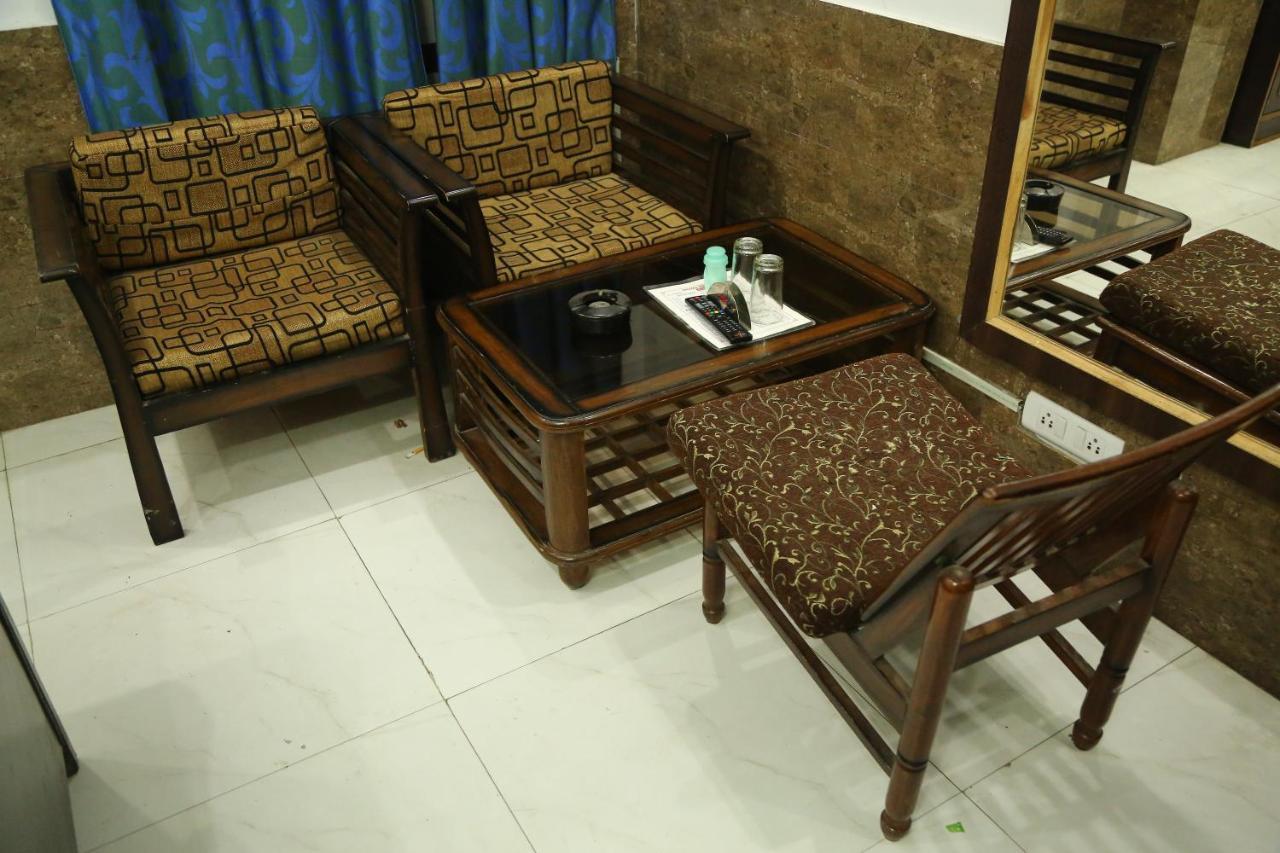Hotel Diamond Palace Chandigarh Bagian luar foto