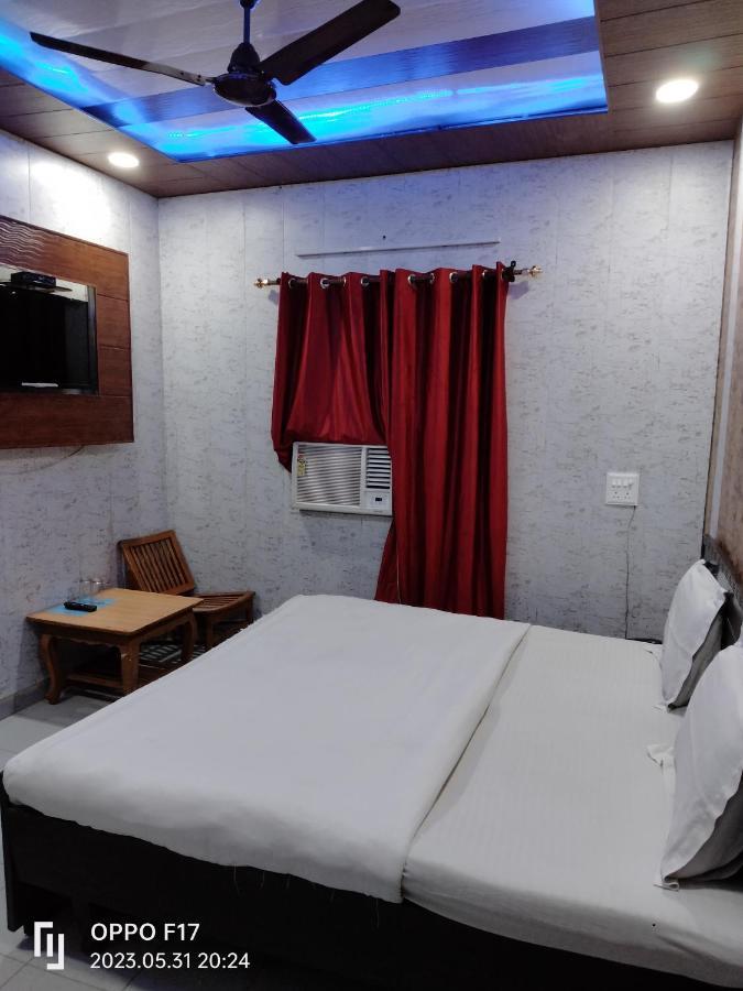 Hotel Diamond Palace Chandigarh Bagian luar foto