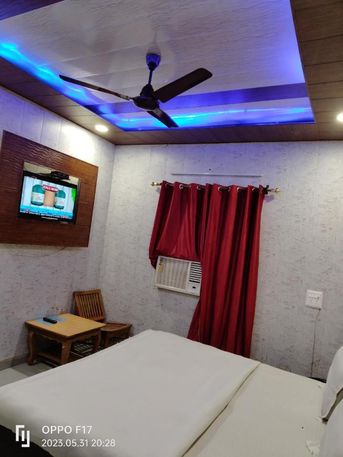 Hotel Diamond Palace Chandigarh Bagian luar foto